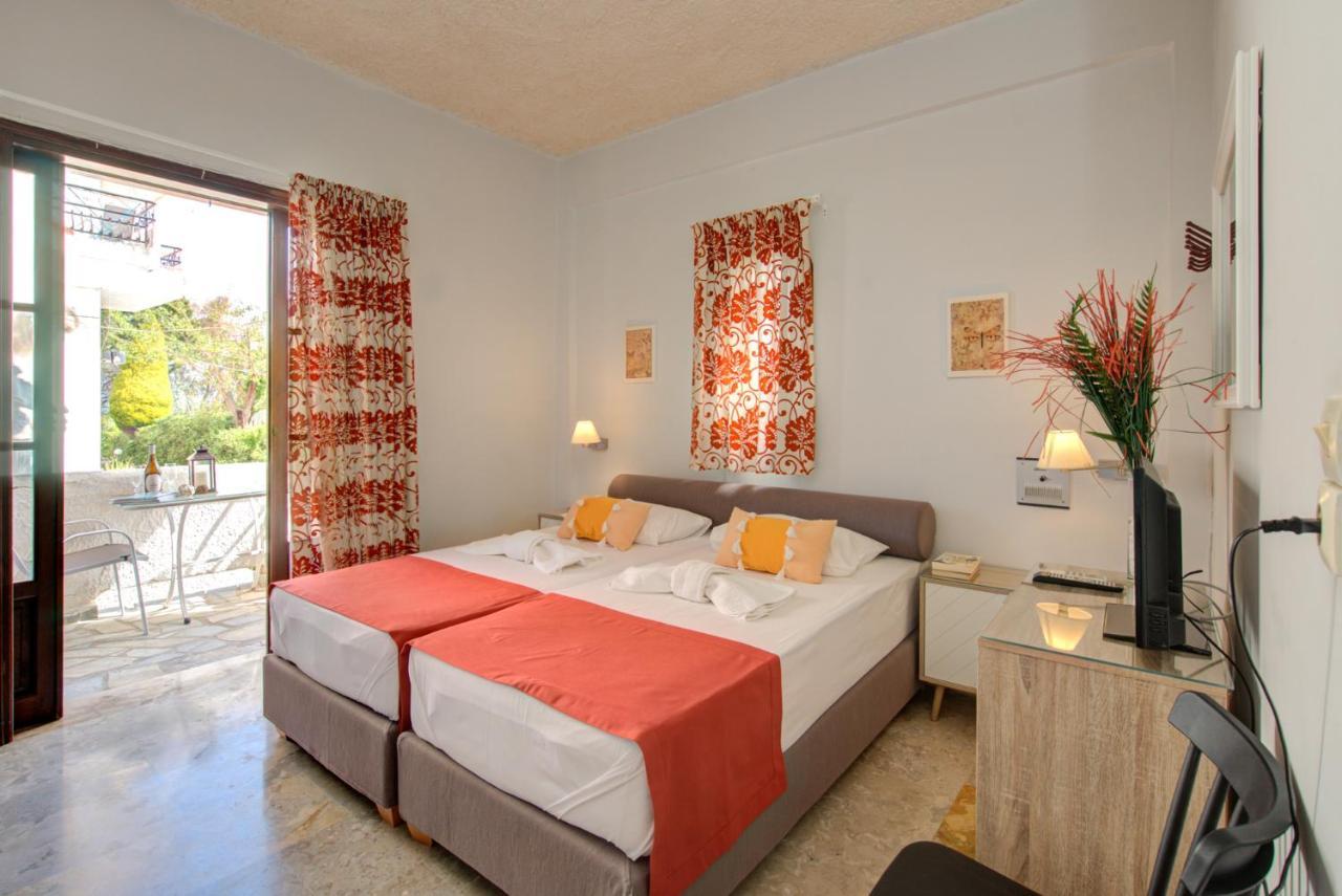 Chriselen Hotel Eleonas Bagian luar foto