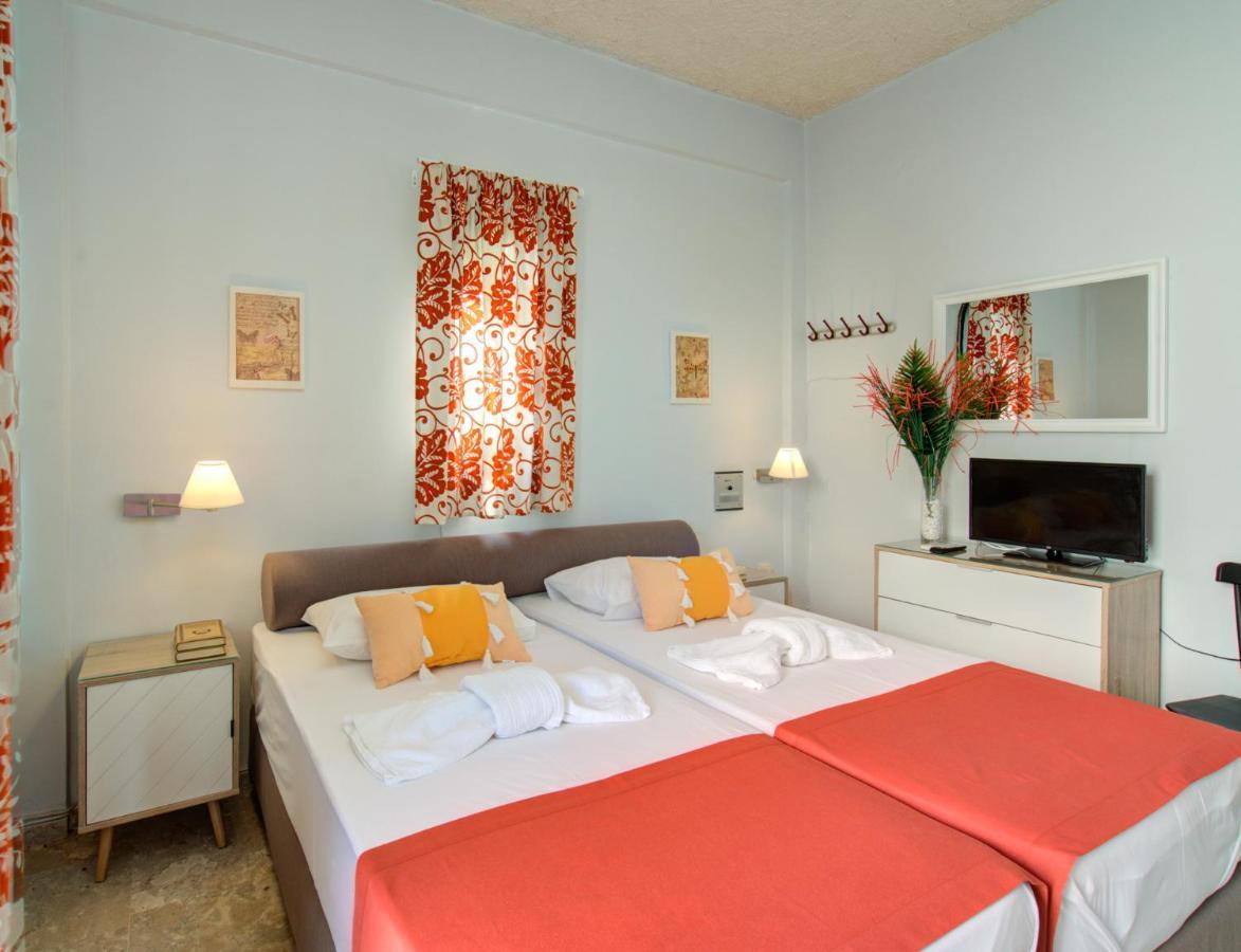 Chriselen Hotel Eleonas Bagian luar foto